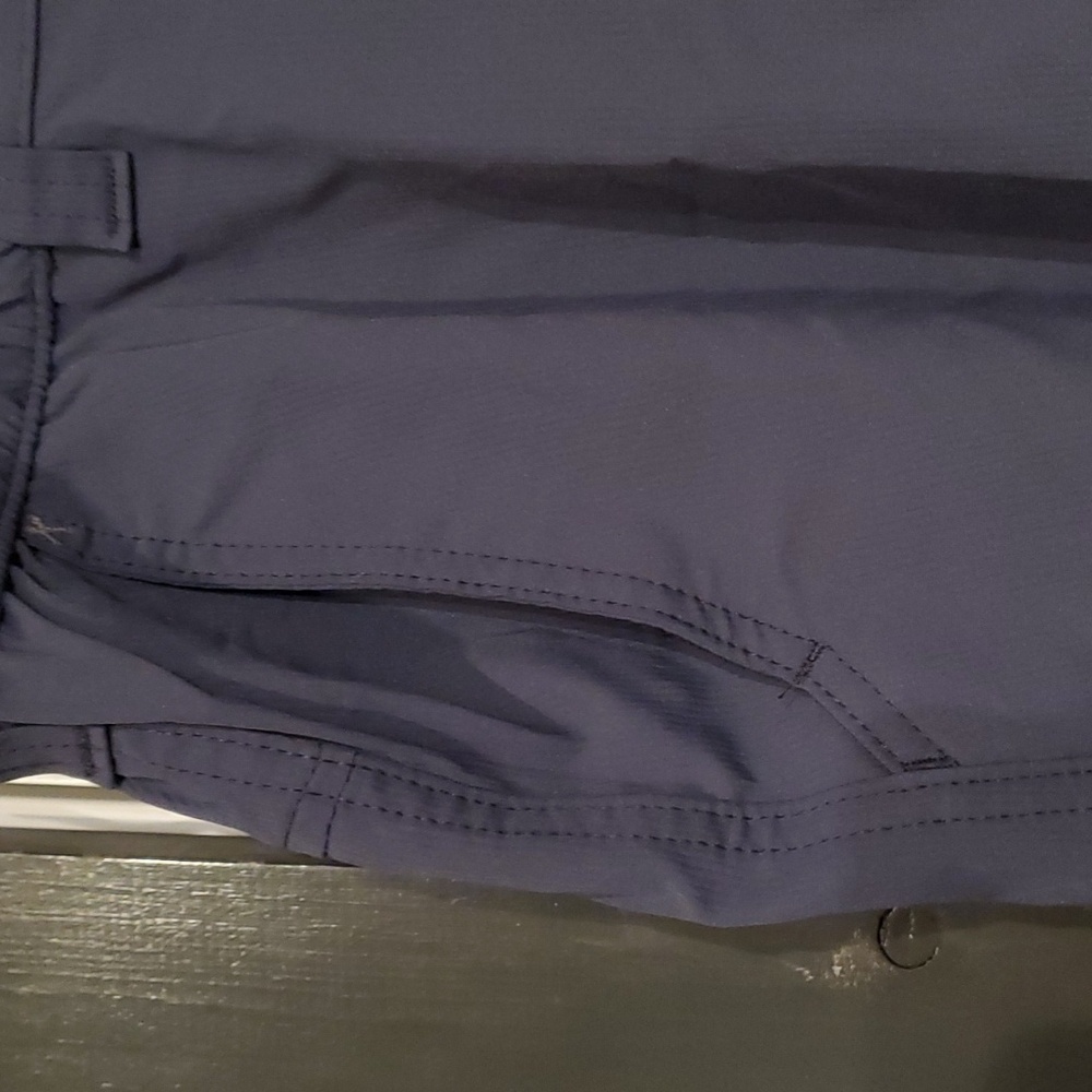 Wrangler Mens Cargo Shorts. Mens Size 44. 10" inseam. - Picture 6 of 9